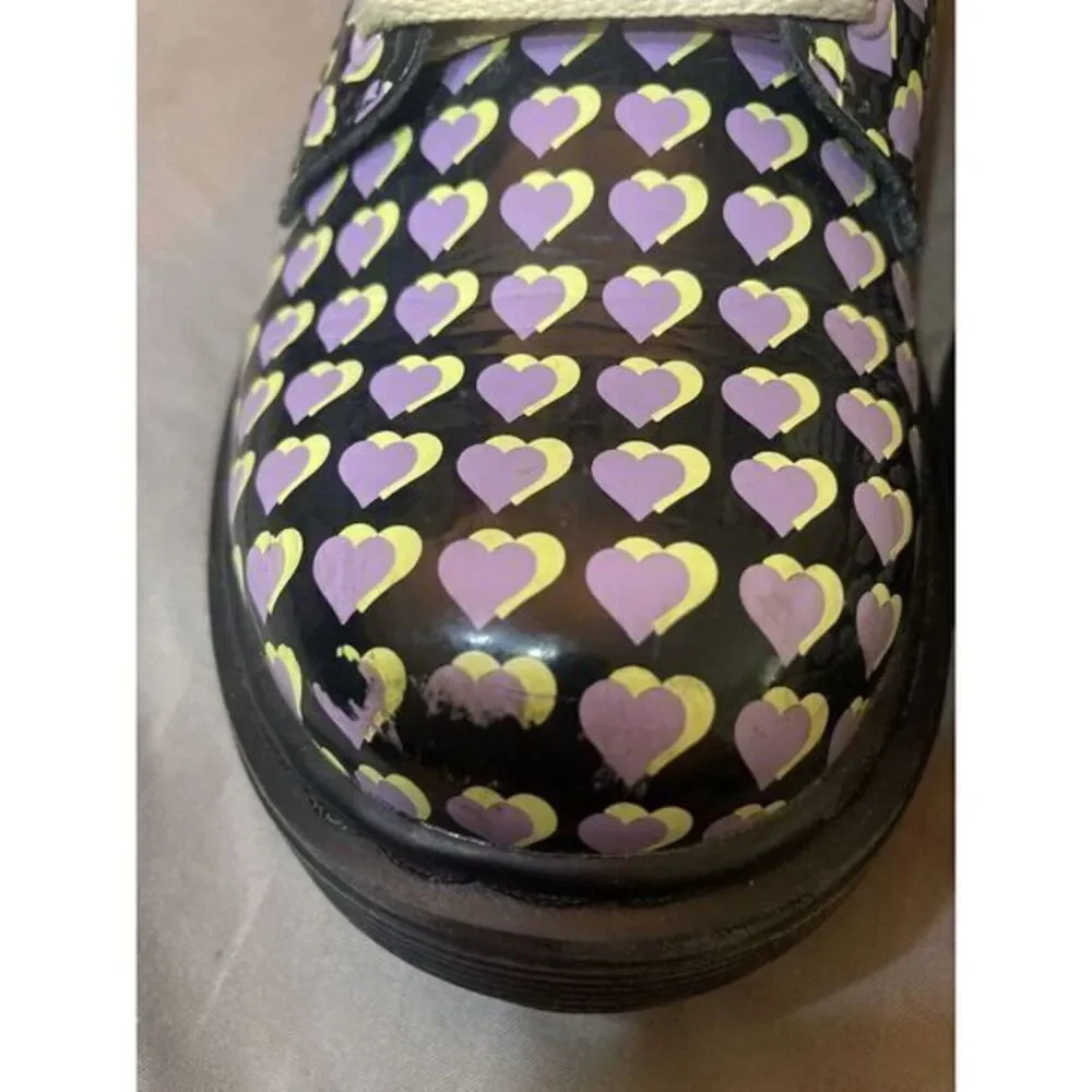 dr martens 1460 Boots Jr Size 13 PATENT HEART PRINTED LACE UP Docs‎